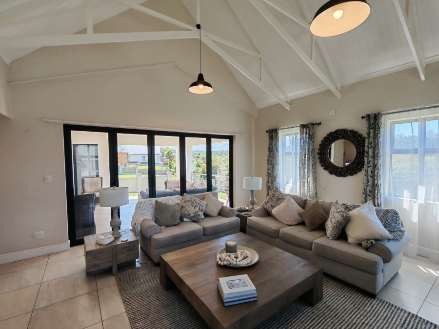 3 Bedroom Property for Sale in Kraaibosch Western Cape